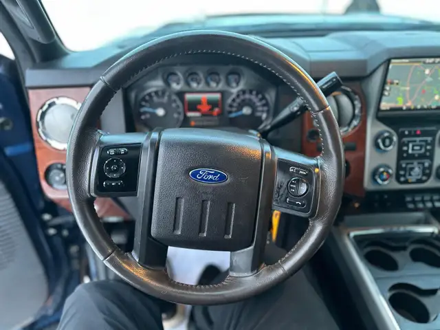 2015 Ford Super Duty F-350 SRW - Photo 11