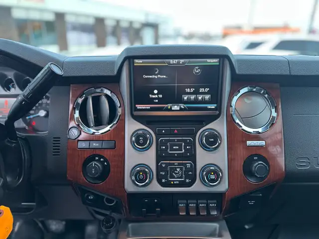 2015 Ford Super Duty F-350 SRW - Photo 16