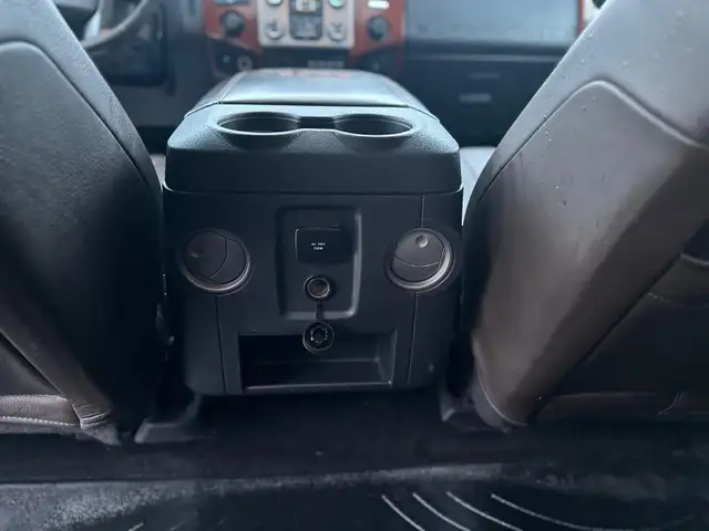 2015 Ford Super Duty F-350 SRW - Photo 18