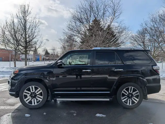 2015 Toyota 4Runner Premium • One Owner Clean Carfax - Photo 4