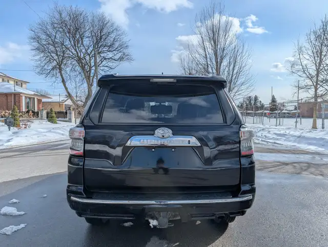 2015 Toyota 4Runner Premium • One Owner Clean Carfax - Photo 6