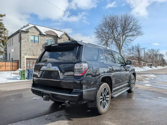 2015 Toyota 4Runner Premium • One Owner Clean Carfax - Photo 7
