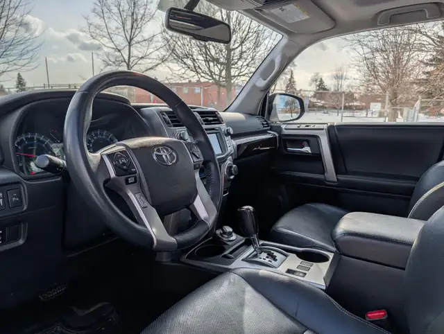 2015 Toyota 4Runner Premium • One Owner Clean Carfax - Photo 9
