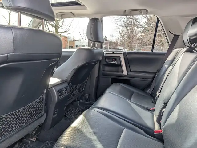 2015 Toyota 4Runner Premium • One Owner Clean Carfax - Photo 11