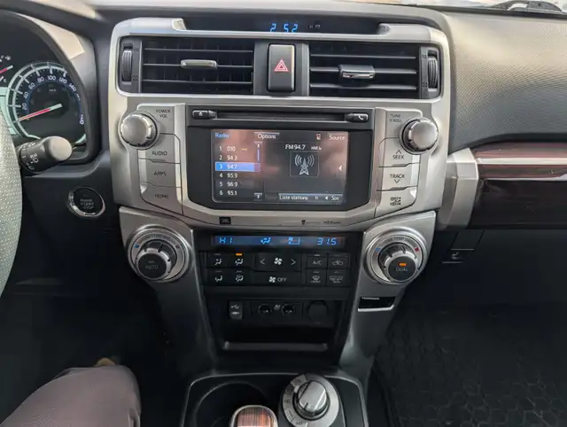 2015 Toyota 4Runner Premium • One Owner Clean Carfax - Photo 15