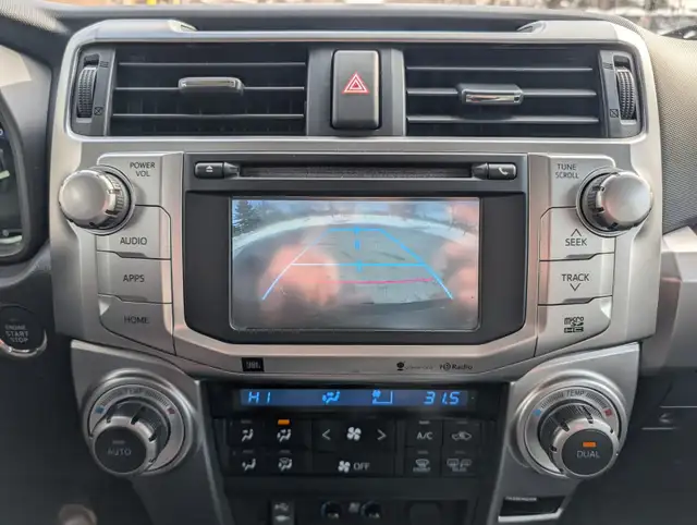 2015 Toyota 4Runner Premium • One Owner Clean Carfax - Photo 18