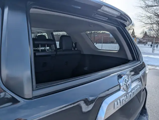 2015 Toyota 4Runner Premium • One Owner Clean Carfax - Photo 23