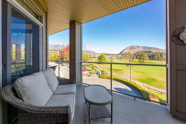 Immaculate 2-Bed/Bath Condo with Spectacular Lake and Golf Views - Photo 5