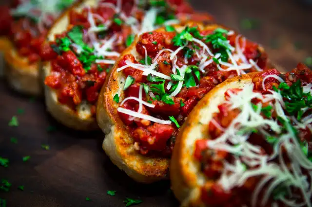 PIZZA COOK - Photo 4