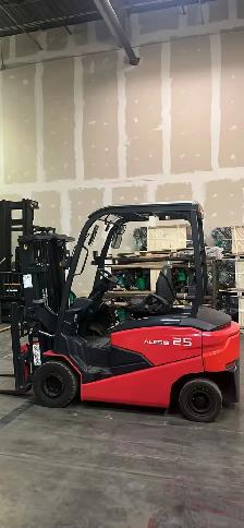 Nichiyu Electric Forklift 5500lbs Reach 13 feet