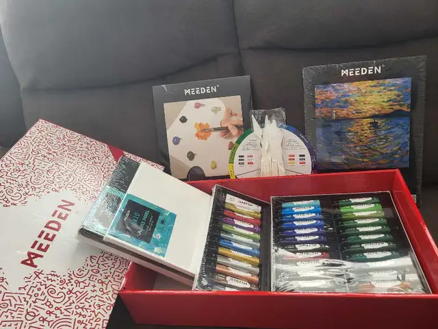 Tubes de peintures acrylique avec toiles - Photo 3