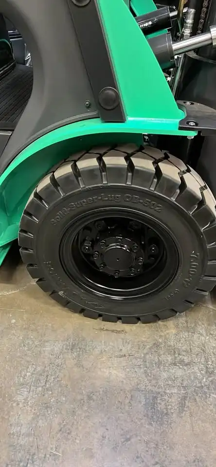 Mitsubishi LPG Forklift 5500lbs 3 Stage reach 15.4 feet - Photo 6