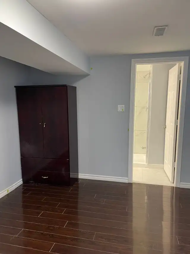 2 Bedroom Basement Apartment in Brampton! - Photo 3