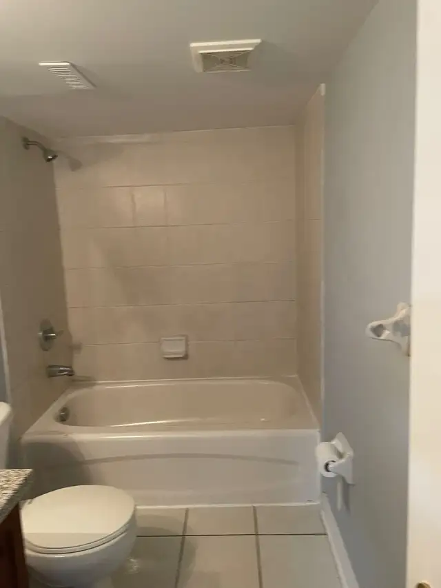 2 Bedroom Basement Apartment in Brampton! - Photo 6