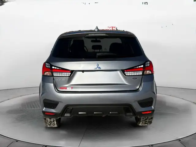 2021 Mitsubishi RVR - Photo 4