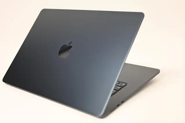 Macbook Air 15' M3 512gb 16gb 2024 in good and working condition - Photo 5