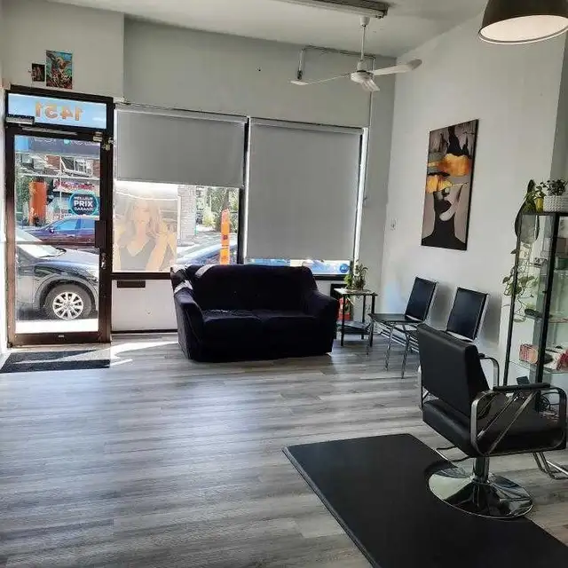 Chaise à louer pour coiffeuse ou espace à louer pour manicure - Photo 2