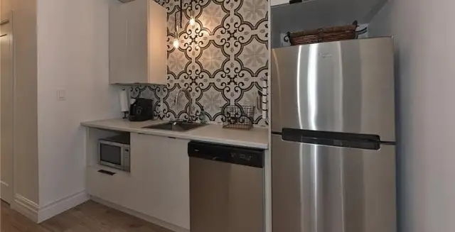 918 Oxford St E London (at Sterling St.) - For Lease $2495 - Photo 8