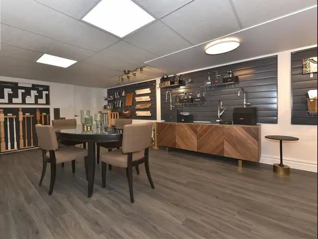 918 Oxford St E London (at Sterling St.) - For Lease $2495 - Photo 10