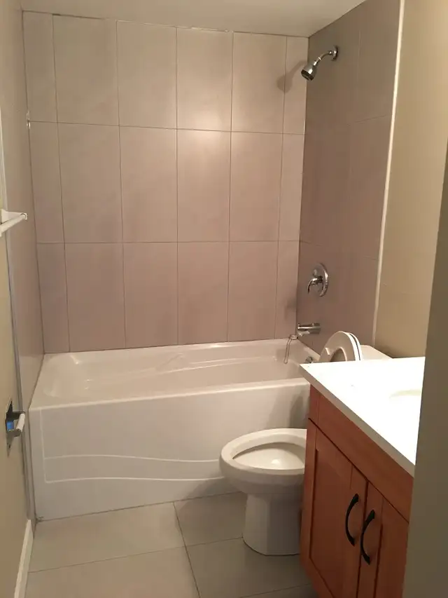 Bright & Spacious 2-Bedroom Apartment – Water & Heat Included - Photo 3