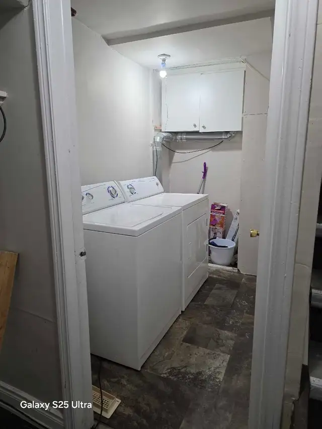 2 Bedroom 1 bath- Separate Apartment - Photo 3