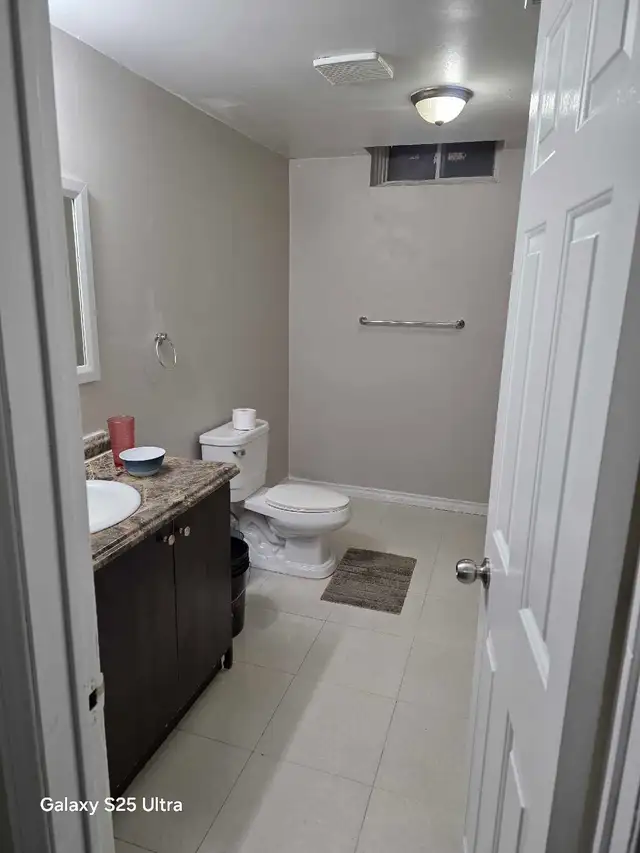 2 Bedroom 1 bath- Separate Apartment - Photo 6