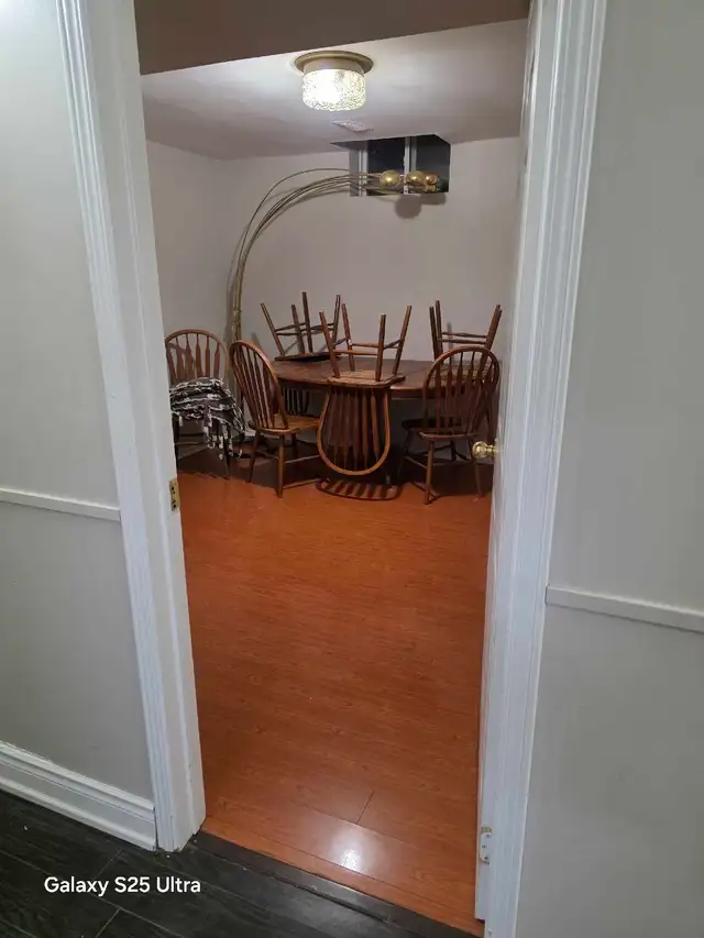 2 Bedroom 1 bath- Separate Apartment - Photo 10