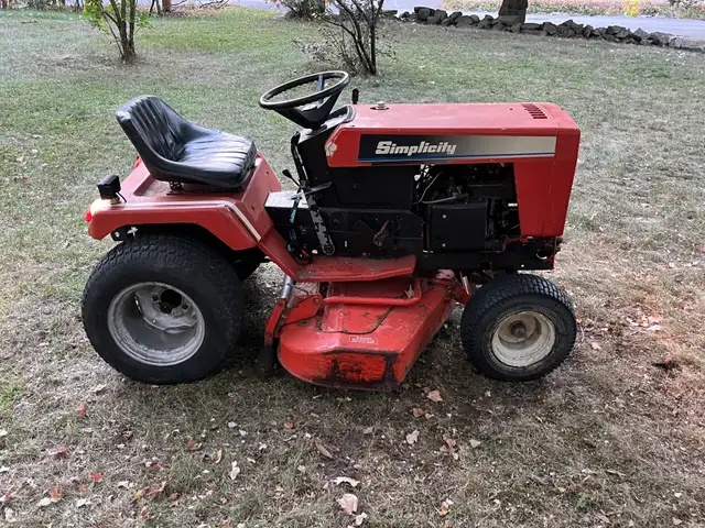 Simplicity 7117 Garden Tractor / Tracteur à Jardin Simplicity - Photo 3