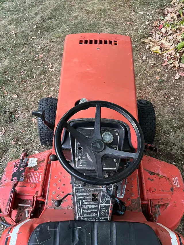 Simplicity 7117 Garden Tractor / Tracteur à Jardin Simplicity - Photo 4