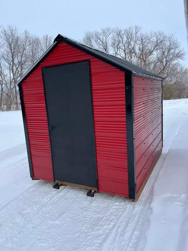Ice Shack - Photo 2
