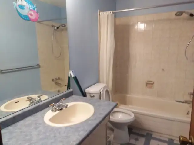 Edgemont NW upstairs/basement 2room 2bath incl utility EZtransit - Photo 8