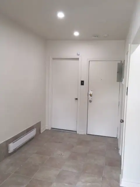 2 1/2 tout inclus- 1er mars - metro St Michel - Photo 4