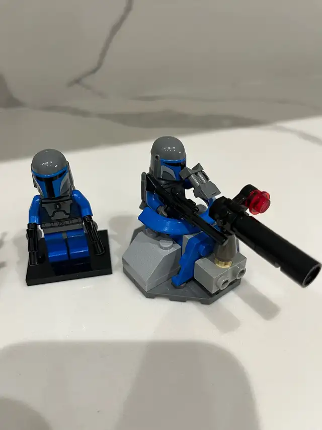 LEGO Star Wars 7914 Mandalorian Battle Pack - $45 - Photo 2