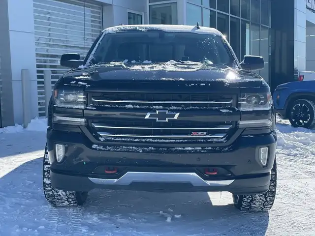 2018 Chevrolet Silverado 1500 LTZ - Photo 2