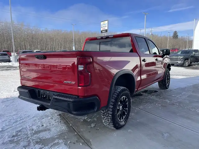 2024 Chevrolet Silverado 1500 ZR2 - Photo 9