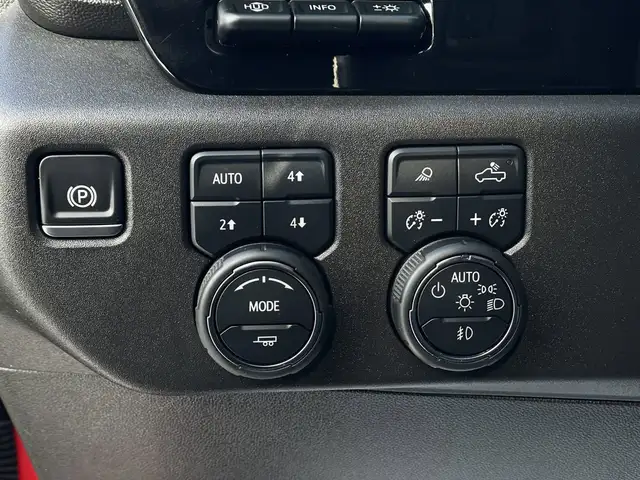 2024 Chevrolet Silverado 1500 ZR2 - Photo 12