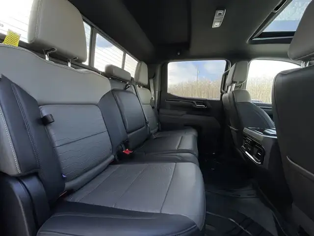 2024 Chevrolet Silverado 1500 ZR2 - Photo 27
