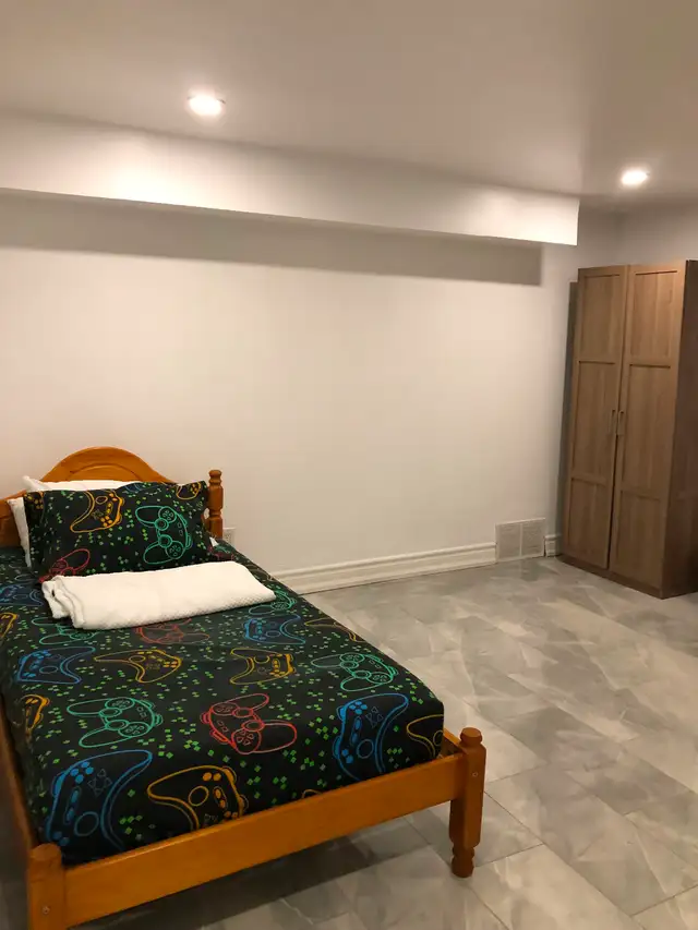 Rooms for Rent for Females to Share at Bellamy Rd n Lawrence Ave - Photo 7