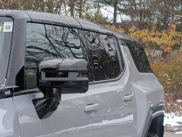 2026 GMC HUMMER EV SUV 2X- Infinity Roof - Bose Speaker System - Photo 3