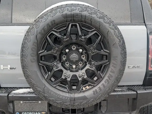 2026 GMC HUMMER EV SUV 2X- Infinity Roof - Bose Speaker System - Photo 13