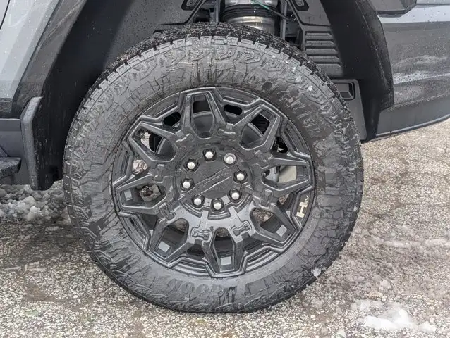 2026 GMC HUMMER EV SUV 2X- Infinity Roof - Bose Speaker System - Photo 14