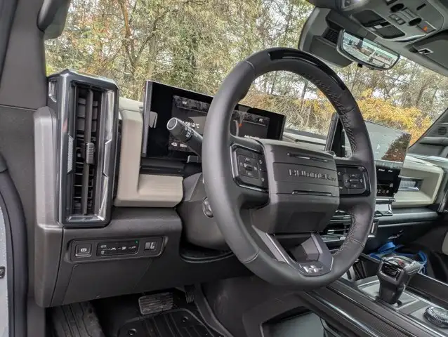 2026 GMC HUMMER EV SUV 2X- Infinity Roof - Bose Speaker System - Photo 16