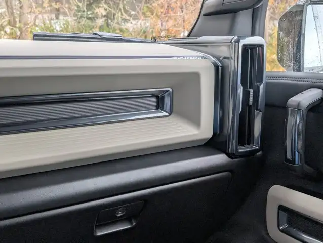 2026 GMC HUMMER EV SUV 2X- Infinity Roof - Bose Speaker System - Photo 26