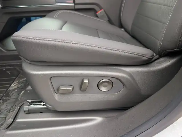 2026 GMC HUMMER EV SUV 2X- Infinity Roof - Bose Speaker System - Photo 31