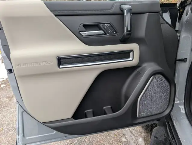 2026 GMC HUMMER EV SUV 2X- Infinity Roof - Bose Speaker System - Photo 33