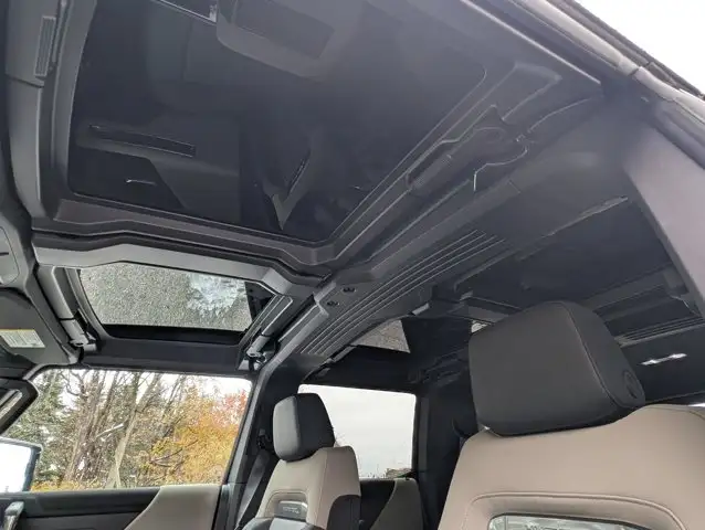2026 GMC HUMMER EV SUV 2X- Infinity Roof - Bose Speaker System - Photo 34