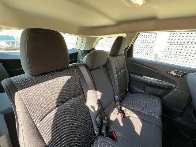 2015 Dodge Journey Canada Value Pkg - 2.4L! DUAL ZONE CLIMATE! - Photo 14