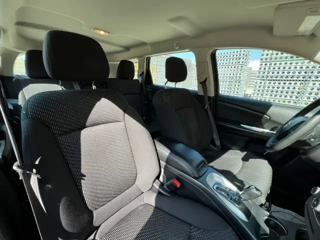 2015 Dodge Journey Canada Value Pkg - 2.4L! DUAL ZONE CLIMATE! - Photo 16