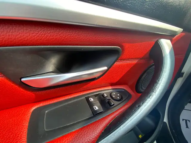 2016 BMW 4 Series 428i xDrive - TWIN-TURBO & AWD - Photo 21