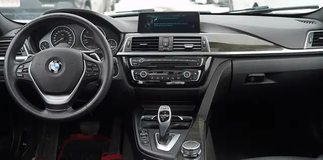 2016 BMW 328i xDrive AWD, Leather Seats, Sunroof, Cruise Control - Photo 7